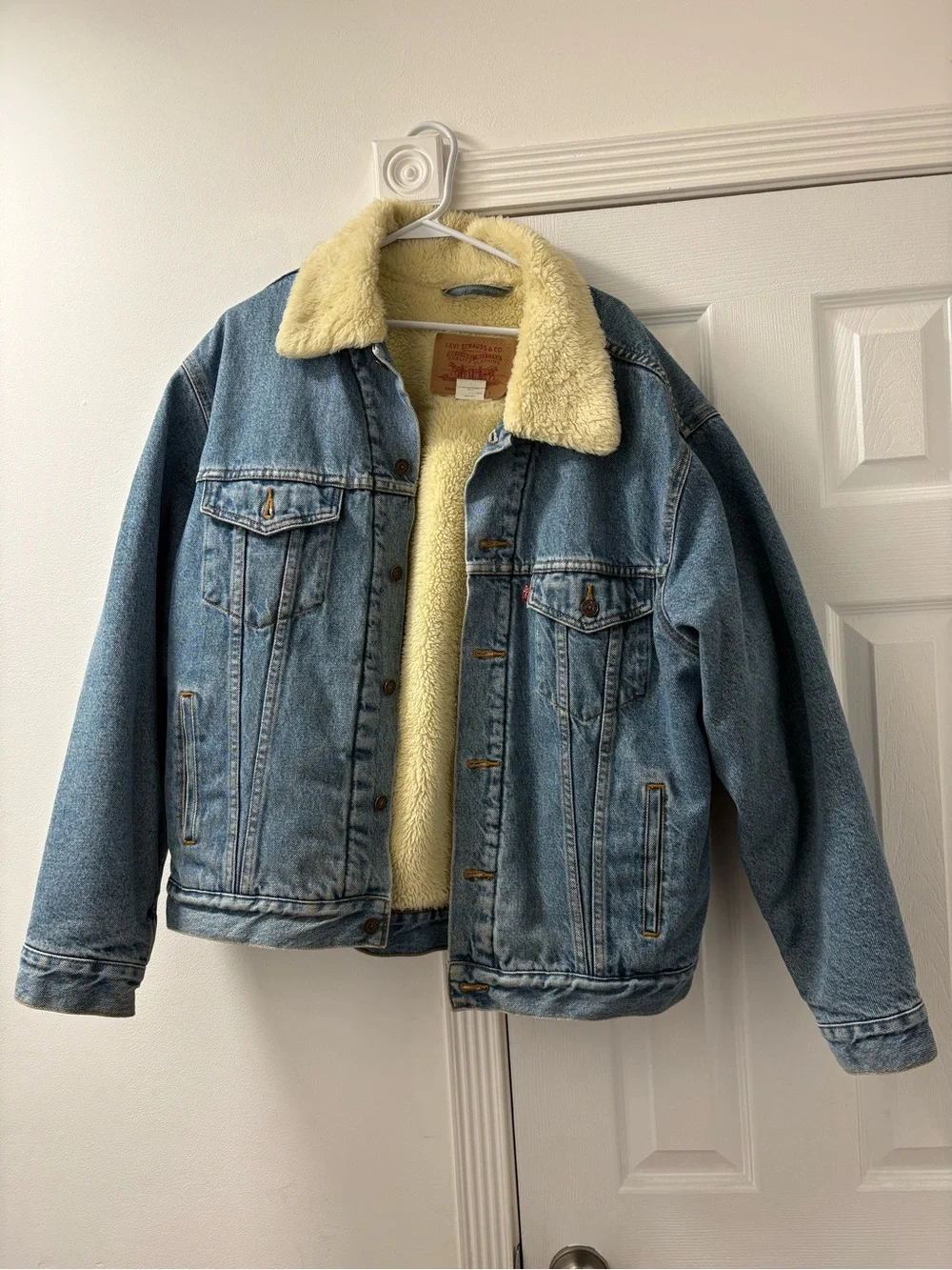 Levi's Light Blue Denim Jacket with Cream Sherpa Lining